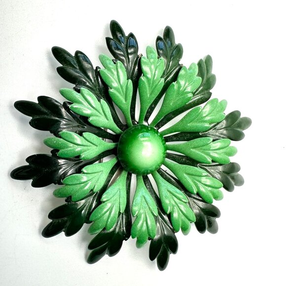 The Green Machine— Authentic 1960s Flower Power Enamel Brooch  3"  — EUC - Picture 1 of 3